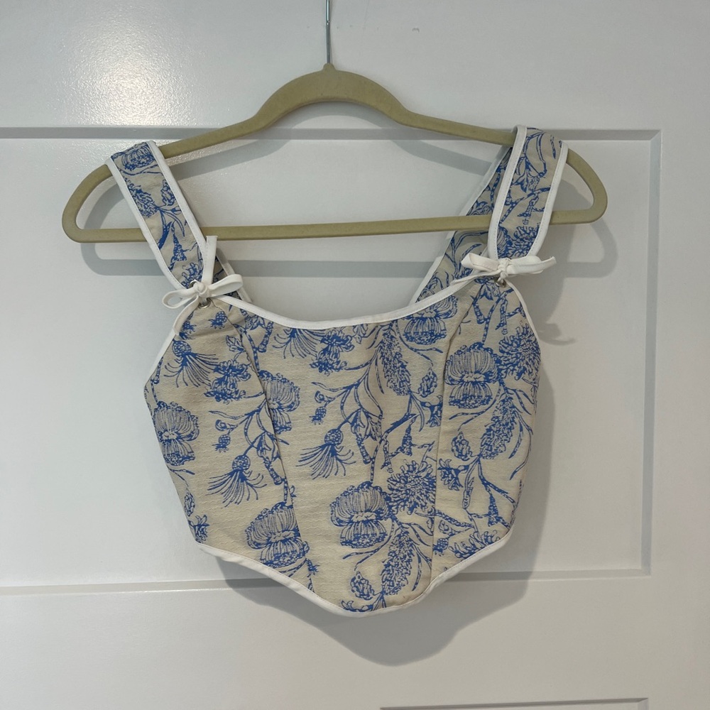 Floral Blue and Cream Sleeveless Top
